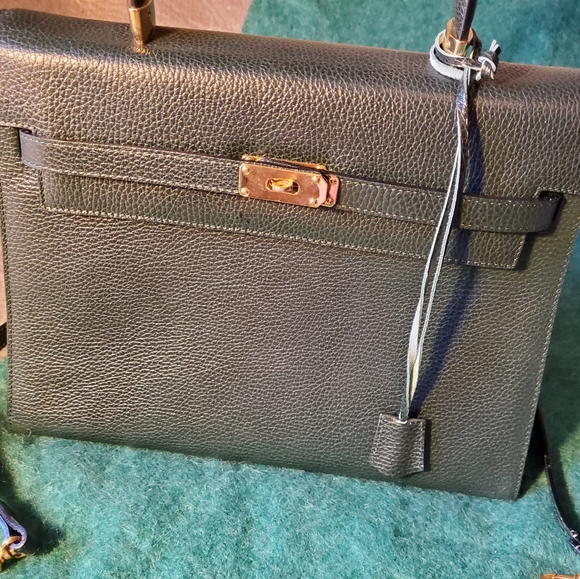 Authentic black leather handbag - Picture 3 of 6